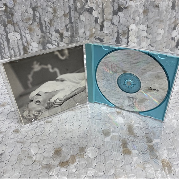 Madonna - Bedtime Stories - Picture 4 of 11